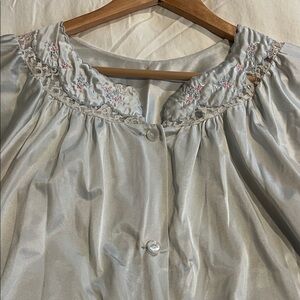 Vtg 50s/60s Light Gray-blue Sleep Blouse